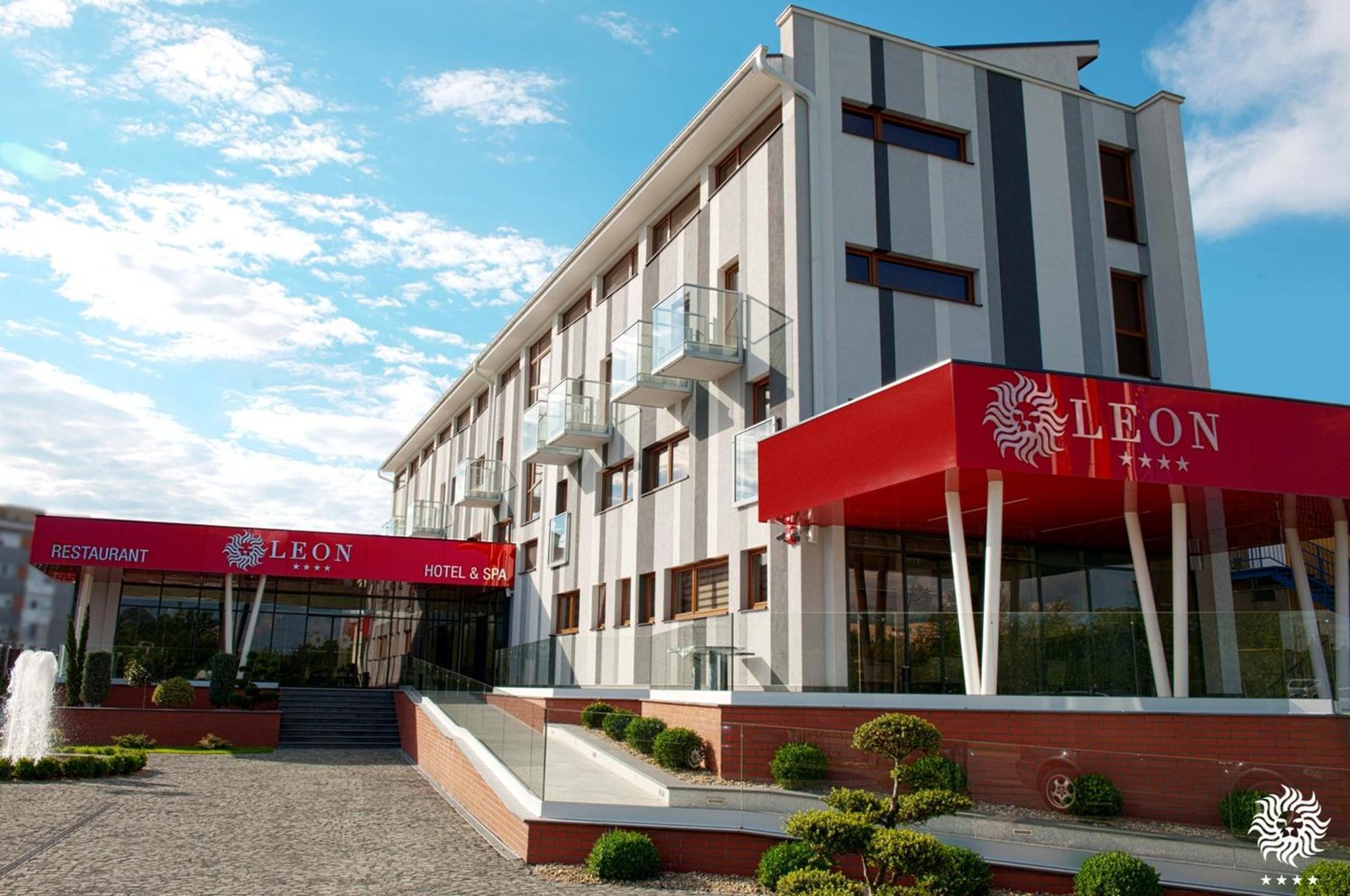Hotel Leon & Spa Αράντ Εξωτερικό φωτογραφία