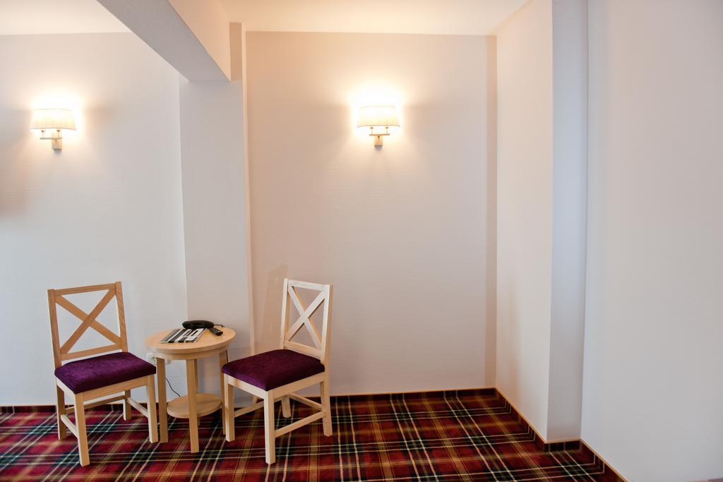 Hotel Leon & Spa Αράντ Εξωτερικό φωτογραφία