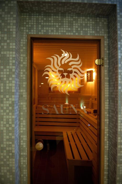 Hotel Leon & Spa Αράντ Εξωτερικό φωτογραφία