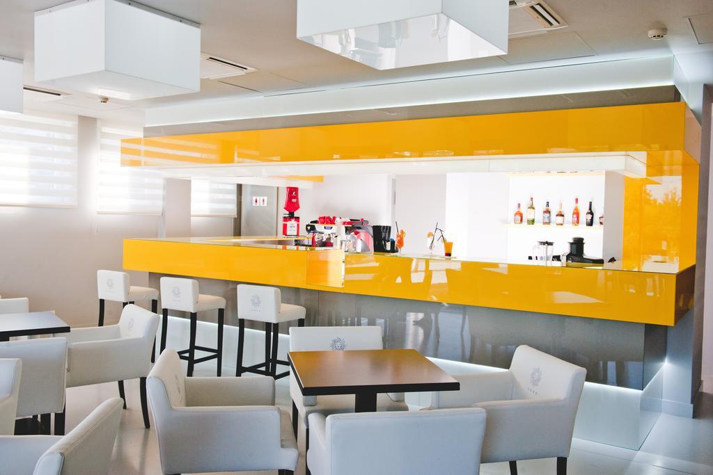 Hotel Leon & Spa Αράντ Εξωτερικό φωτογραφία